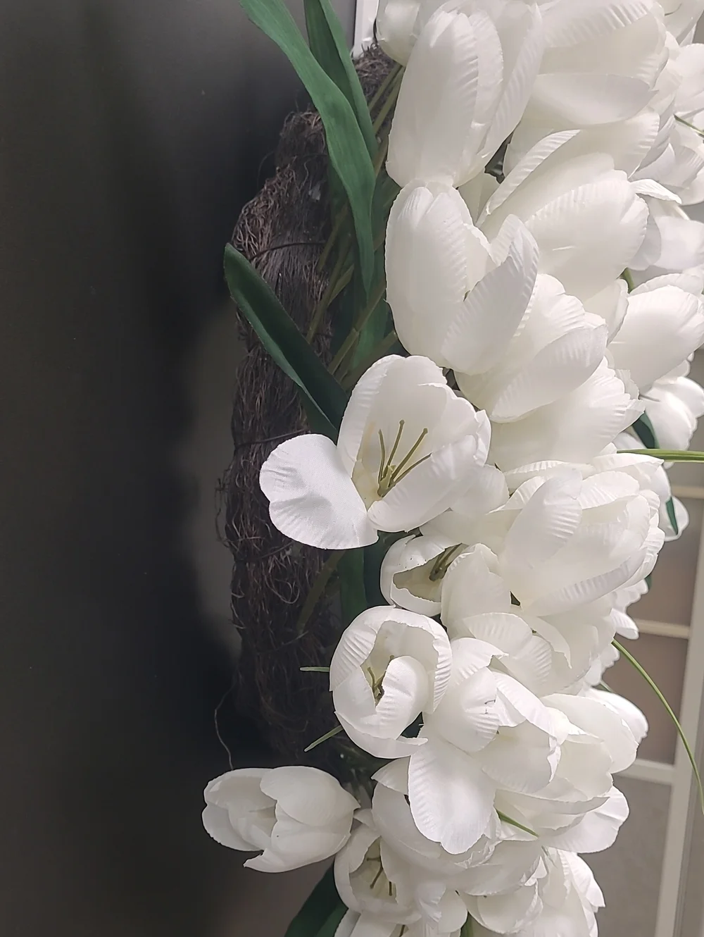 Faux White Tulip Wreath with Green Leaves